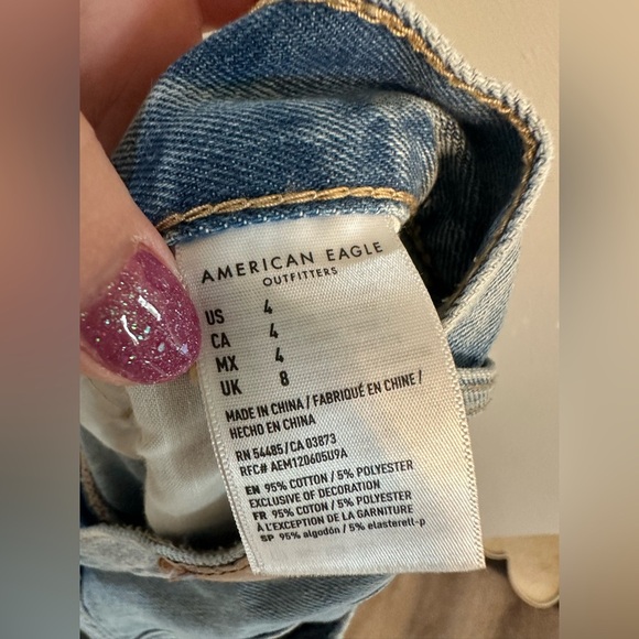 5/$25 American Eagle Mom Short - Picture 4 of 4